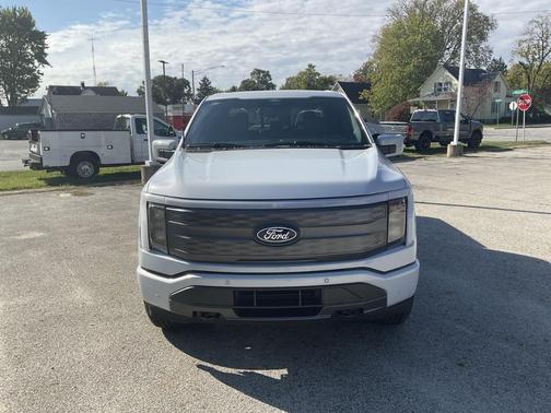 2025 Ford F-150 Lightning LARIAT