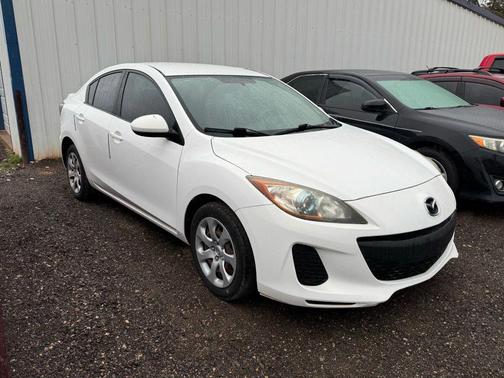 2013 Mazda Mazda3 i Sport