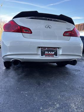 2015 INFINITI Q40 Base