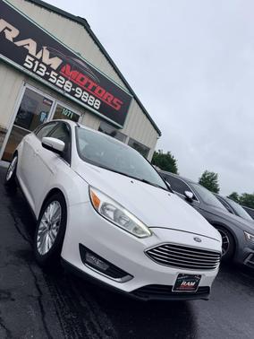 White Platinum Metallic Tri-Coat 2016 Ford Focus Titanium
