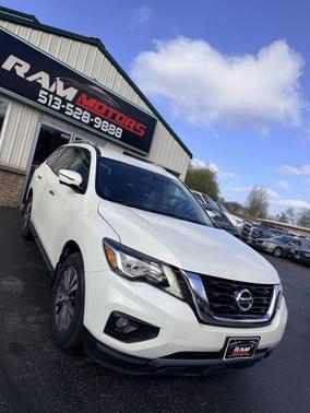 2017 Nissan Pathfinder SL