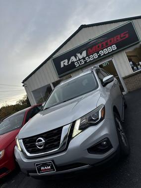 2018 Nissan Pathfinder SV