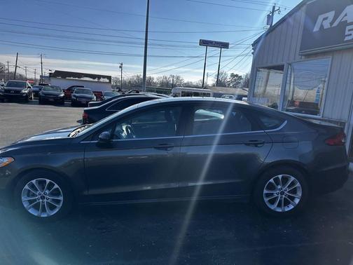 2020 Ford Fusion Hybrid SE