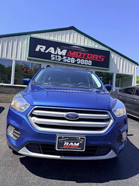 Blue 2018 Ford Escape SE
