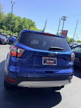 Blue 2018 Ford Escape SE