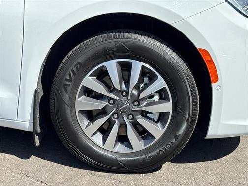 2023 Chrysler Pacifica Hybrid Limited