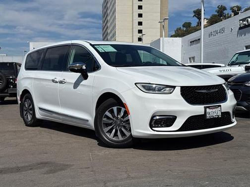 2023 Chrysler Pacifica Hybrid Limited