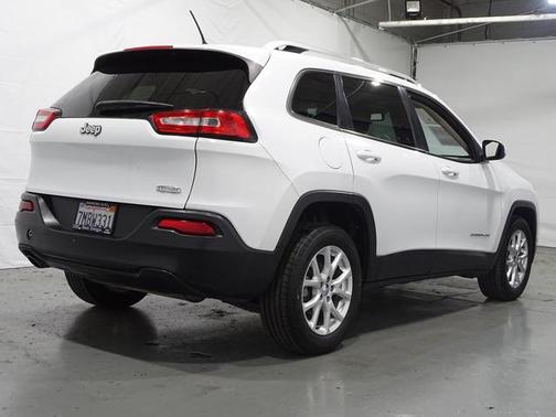 Photo 3 of 41 of 2014 Jeep Cherokee Latitude