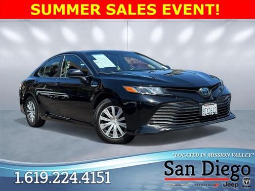 2018 Toyota Camry Hybrid LE
