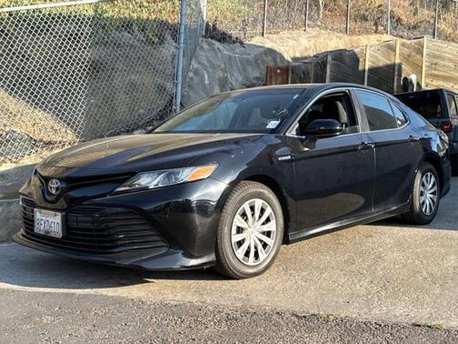 2018 Toyota Camry Hybrid LE
