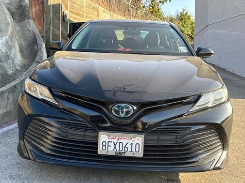 2018 Toyota Camry Hybrid LE