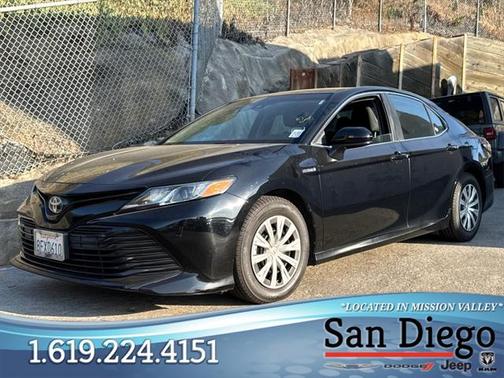 2018 Toyota Camry Hybrid LE