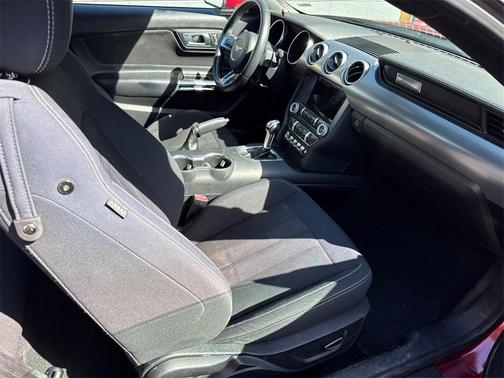2019 Ford Mustang EcoBoost