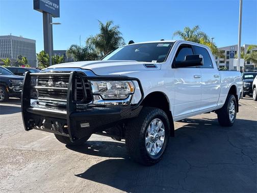 2019 RAM 2500 Big Horn Crew Cab 4x4 6'4' Box