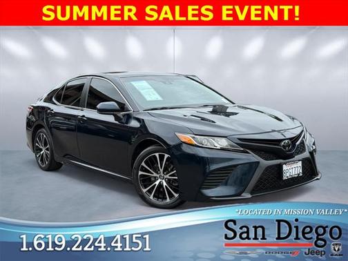 2020 Toyota Camry SE