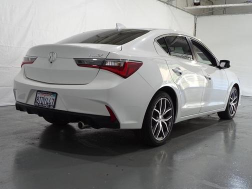Photo 3 of 43 of 2020 Acura ILX Premium Package