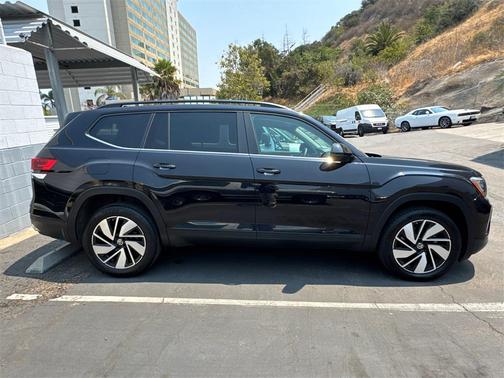 2024 Volkswagen Atlas 2.0T SE w/Technology 4MOTION