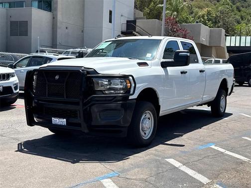 2024 RAM 2500 Tradesman Crew Cab 4x4 8' Box