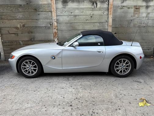 2003 BMW Z4 2.5i Roadster