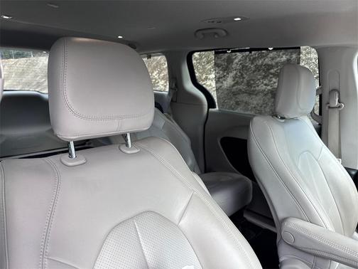 2021 Chrysler Pacifica Hybrid Touring L