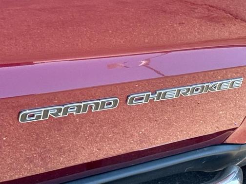 2019 Jeep Grand Cherokee Laredo