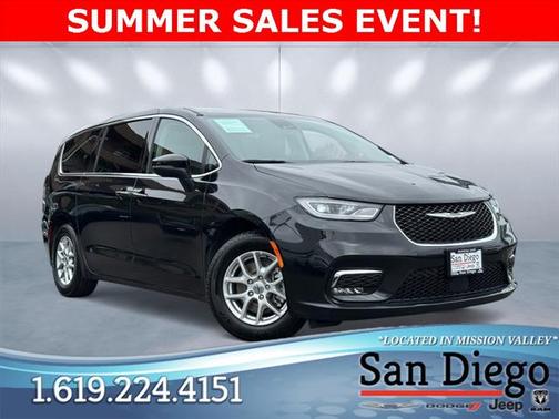 2023 Chrysler Pacifica Touring L