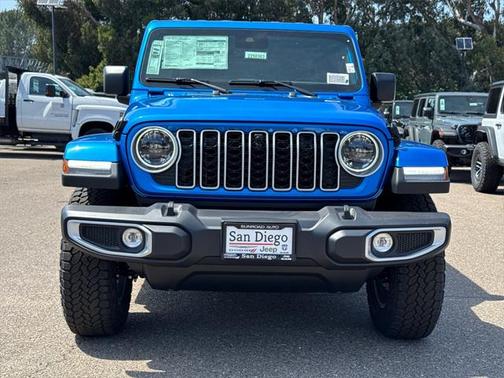 2025 Jeep Wrangler 4-Door Sahara 4x4