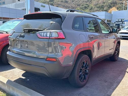 2023 Jeep Cherokee Altitude