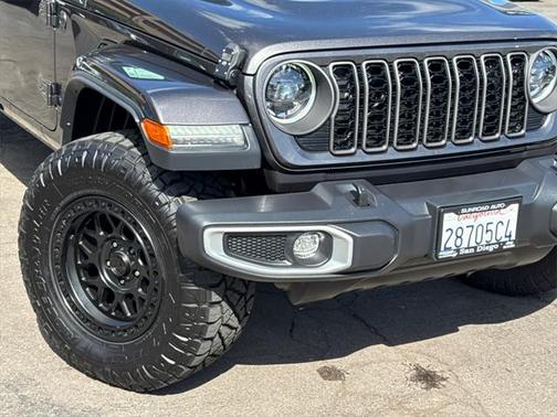2024 Jeep Gladiator Sport S