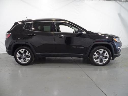 Photo 2 of 45 of 2020 Jeep Compass Limited