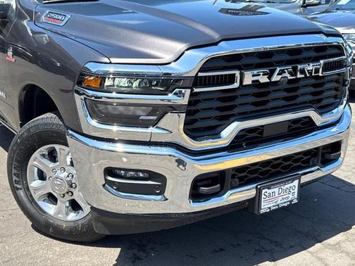 2025 RAM 2500 Big Horn Crew Cab 4x2 6'4' Box