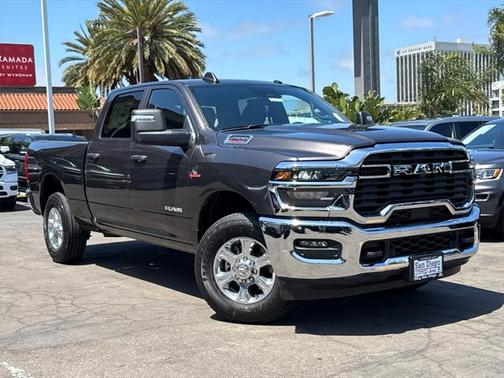 2025 RAM 2500 Big Horn Crew Cab 4x2 6'4' Box