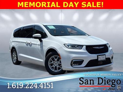 2023 Chrysler Pacifica Touring L