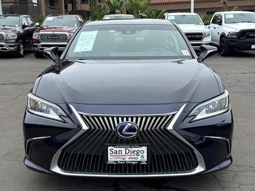 2020 Lexus ES 300h Base