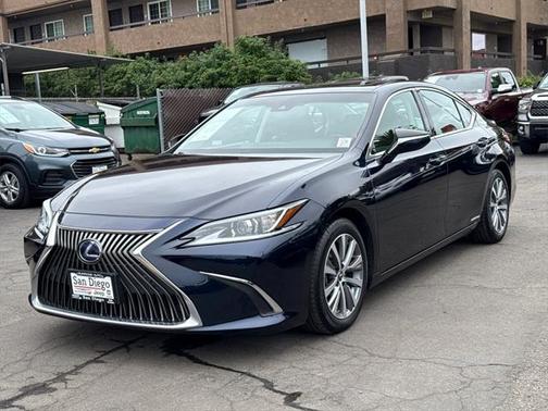 2020 Lexus ES 300h Base
