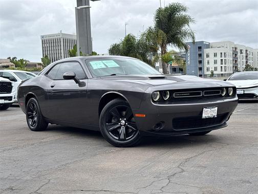 2015 Dodge Challenger SXT