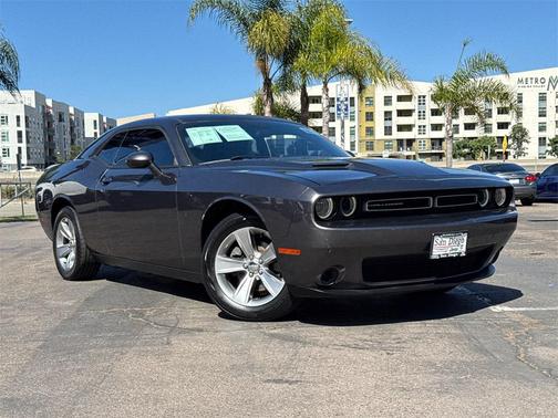 2015 Dodge Challenger SXT