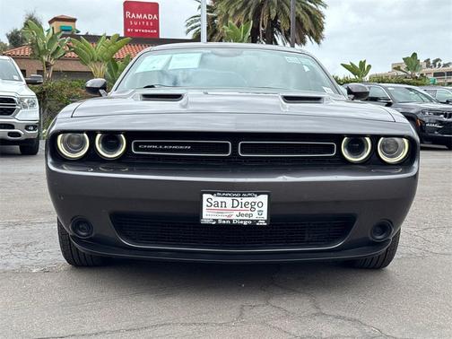2015 Dodge Challenger SXT