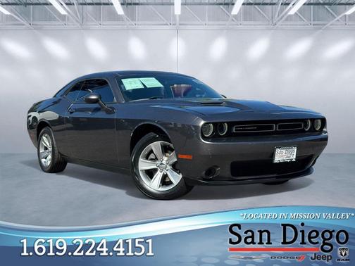 2015 Dodge Challenger SXT