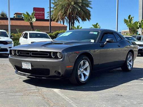 2015 Dodge Challenger SXT