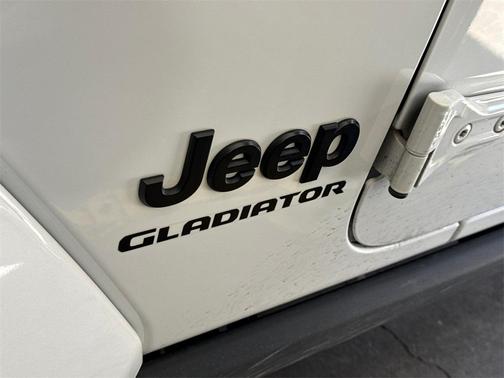 2021 Jeep Gladiator Willys 4x4