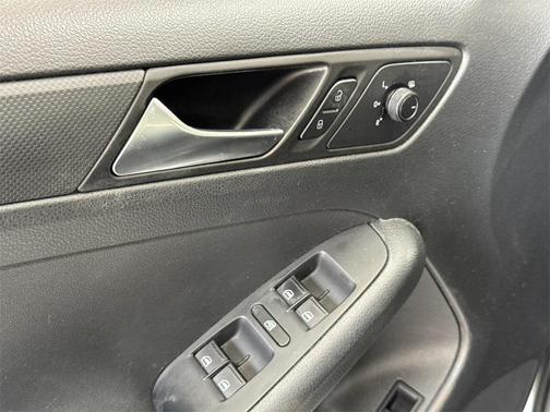 2015 Volkswagen Jetta Auto S w/Technology