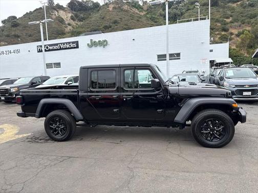 2023 Jeep Gladiator Sport S