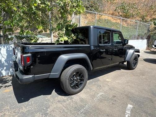 2023 Jeep Gladiator Sport S