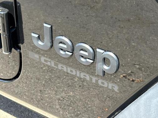 2023 Jeep Gladiator Sport S