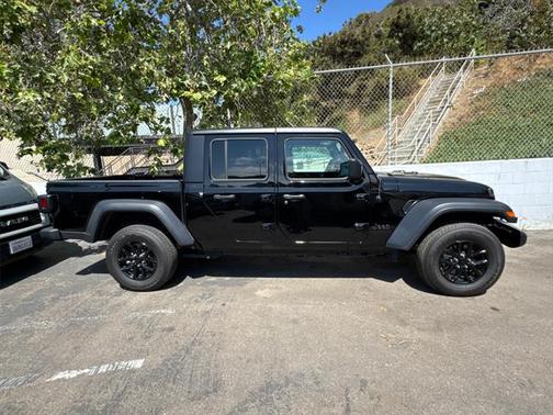 2023 Jeep Gladiator Sport S