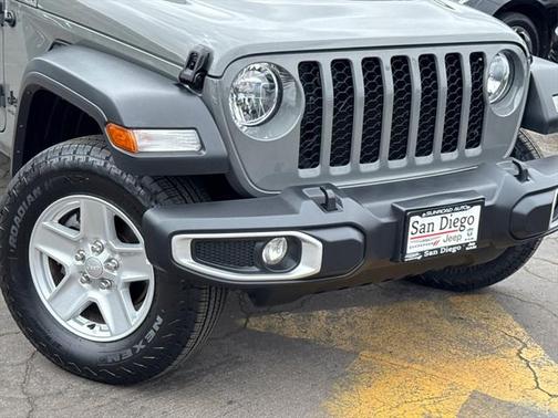 2023 Jeep Gladiator Sport S