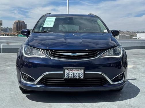 2018 Chrysler Pacifica Hybrid Touring L