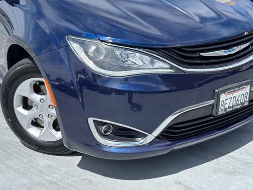 2018 Chrysler Pacifica Hybrid Touring L