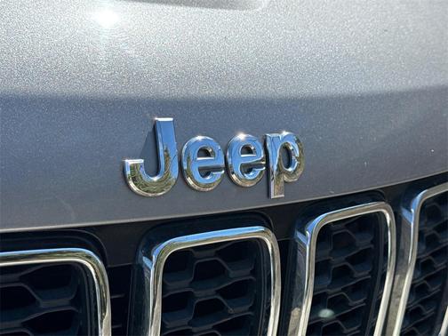 2021 Jeep Grand Cherokee Laredo